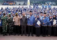 Hati-hati! Jokowi Tetapkan Gaji ke-13 PNS, TNI dan Polri di Jawa Timur Batal Dibayarkan Bulan Juni 2024 Jika...