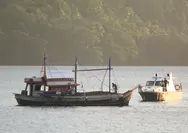 Rugikan Negara Rp1,4 Miliar, KKP Tangkap Kapal Pengangkut Ikan Asal Filipina