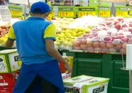 Menurut Survei THR Tidak Lagi untuk Belanja? Tanda Bahaya bagi Ekonomi Nasional