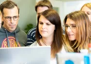 Ragam Upaya Pemberdayaan Ekonomi Untuk Menurunkan Fenomena Rojali Dan Rohana