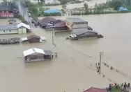 Bupati Aceh Utara Ungkap Belum Ada Bantuan Pemerintah Pusat, Warga Terpaksa Tempuh Jalan Setapak