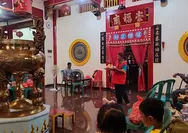 Tradisi Lelang Klenteng Tjong Hok Bio Pati Menghayati Penghormatan Dewa Bumi