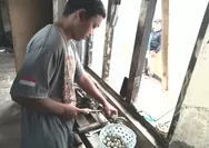 Pangsa Pasar Lesu, Pengrajin Cor Kuningan Ngawen Godean Sleman Tetap Pertahankan Kualitas