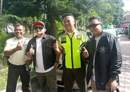 Security pun senang lagu-lagu berbahasa Jawa milik Pendhoza seperti berjudul Bojo Galak, Aku Cah Kerja hingga Seka Apa Atimu