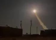 Analis Timur Tengah: Mundurnya Armada AS 2.000 km dari Jangkauan Rudal Iran Ungkap Kerentanan Militer Amerika