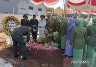 Jenazah Kopda Anumerta Farizal Dimakamkan di TMP Giripeni Kulon Progo