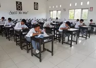 Siswa SMA Negri 2 Sirenja Laksanakan Ujian Hari Pertama!