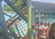 Atap Kelas MTs Muhammadiyah di Sragen Ambruk saat KBM, 7 Siswa dan 1 Guru jadi Korban