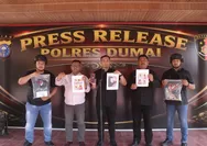 Polres Dumai Ungkap Pelaku Curas dan Penadahnya, Beraksi Sadis, Sayat Leher Korban