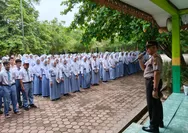 Sambangi Sekolah, Polres Rohil dan Polsek Jajaran Sosialisasi Bahaya Narkoba kepada Siswa