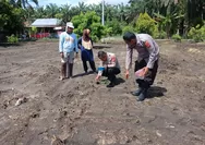 Dukung Ketahanan Pangan, Polsek Tapung Kembali Dampingi Kelompok Tani Tanam Jagung Pipil 