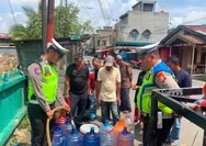 Sambut Hari Bhayangkara ke-80, Polda Riau Sentuh Hati Masyarakat Terus Hadir Lewat Bansos, Air Bersih dan Bedah Rumah