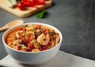 Wanita Berusia 20 Tahun Kena Tumor Payudara Usai Doyan Makan Seblak?