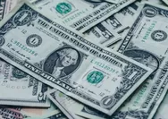 Shutdown Pemerintah AS Bikin Dolar Melemah, Pasar Saham Justru Menguat