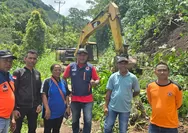 Ketua Fraksi NasDem Matim Elvis Jehama Pantau Lokasi Longsor di Desa Paan Leleng