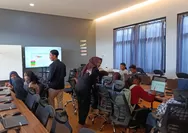 Seru dan Penuh Tawa, MPLS Rumah Pintar PT BSI Banyuwangi Bangun Semangat Belajar 235 Siswa Beasiswa