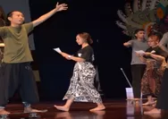 Di Balik Riuh Panggung Jaratkaru: Ketika Wartawan Bali Menggugat Luka Sosial dan Ekologi Lewat Teater