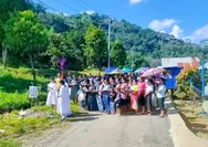 Umat Stasi Compang Ngeles Antusias Ikut Prosesi Jalan Salib Jumat Agung