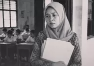 Guru Honorer Mau Dilarang Ngajar 2027: Negara Sibuk Merapikan Tabel, Lupa yang Menopang Kelas