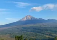 11 Gunung Berapi Tertinggi di Sumatera, Gunung Marapi Nomor Berapa?