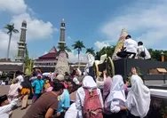 Tradisi Sambut Ramadhan, Warga di Jombang Grebek Belasan Gunungan Kue Apem
