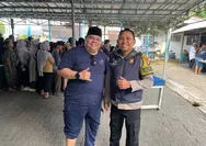 Bhabinkamtibmas Gunung Sahari Utara Apresiasi Pelaksanaan Pembagian Kurban di Masjid Baiturrahim