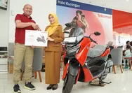 Pelanggan Telkomsel Menang Undian SIMPATI HOKI, ASN Kuningan Ini Bawa Pulang Sepeda Motor All New NMAX 155