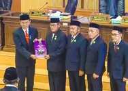 DPRD Ciamis Serahkan Rekomendasi LKPJ 2025, Bupati Herdiat Sunarya Komitmen Evaluasi Kinerja dan Pelayanan Publik