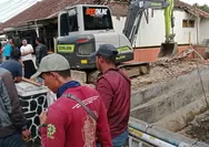 Revitalisasi Sungai Cikunten Dikeluhkan Warga, Pasokan Air Irigasi Menurun dan Petani di Tasikmalaya Terdampak