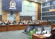 Viral Pernyataan Ketua KBIHU Jabar soal Jemaah Haji Lansia, DPR Tegur dan Warganet Soroti Antrean Haji