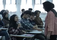 OJK Tasikmalaya Bekali Mahasiswa Unpad, Literasi Keuangan Jadi Benteng dari Jerat Pinjaman Ilegal