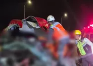 Kecelakaan Tol Jombang-Mojokerto, 4 Penumpang Hiace Tewas Usai Tabrak Truk Bermuatan Gipsum