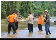 Basarnas Evakuasi Ratusan Korban Banjir Bandang di Konawe Utara, Sulawesi Tenggara