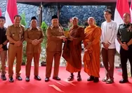 58 Biksu dari Empat Negara Tiba di Jombang, Bawa Pesan Perdamaian Lewat Walk For Peace 2026