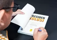Buku "Presiden Solusi" Rangkum 108 Persoalan yang Diselesaikan Prabowo dalam 18 Bulan: dari LPG hingga Pupuk