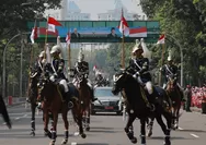 Diiringi Tari Enggang, Prabowo Sambut Hangat Presiden Belarus di Istana Merdeka