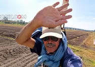 Viral! Petani di Jombang Naik Drone Raksasa ke Kebun Pisang, Tempuh 1,5 Kilometer Lewat Udara