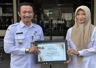 Bapenda Jombang Terapkan Reward dan Punishment, Tiga Pegawai Raih Penghargaan Disiplin Terbaik