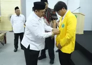 Pemkab Jombang Serahkan Beasiswa kepada 30 Mahasiswa Undar, Dorong Generasi Muda Bangun Daerah