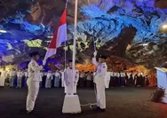 Unik! Upacara HUT ke 81 RI Digelar di Dalam Goa Lawa Purbalingga, Diikuti 200 Peserta