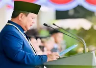 Awali Upacara HUT ke 81 RI, Prabowo Ajak Seluruh Peserta Berdoa untuk Korban Bencana