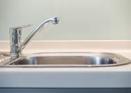 Bersentuhan Suami Istri Setelah Wudhu, Bagaimana Hukumnya?