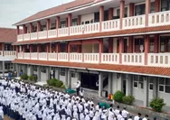 Dedi Mulyadi Tanda Tangani SE Soal Jam Masuk Sekolah di Jabar, Siswa Mulai Belajar Pukul 06.30 WIB
