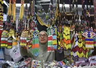 Upaya OJK dan Pemerintah Ringankan Beban UMKM Lewat Hapus Tagih KUR