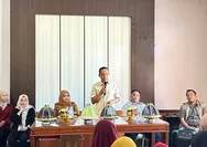 Wakil Ketua DPRD Bulukumba Kawal Penyerahan Puluhan Program BSPS di Kecamatan Ujung Bulu