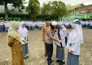Police Go To School, Sat Lantas Polres Bulukumba Sosialisasi Tertib Berlalu Lintas di Kalangan Pelajar