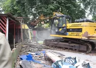 Lakukan Penataan di Bantaran Sungai Sukalila, Pemkot Cirebon Relokasi Pedagang ke PGC