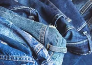 Ingin Jeans Lebih Awet Hingga Bertahun-tahun? Gunakan 6 Tips Merawat Celana Jeans Berikut Ini!