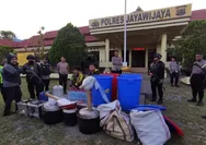 Polres Jayawijaya Razia Tempat Pembuatan Minuman Keras Lokal ‘Cap Tikus’ di Wamena - Papua