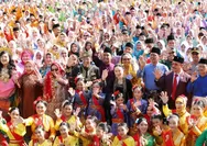 ​Senyum Lega Orang Tua di Batam, Puluhan Ribu Siswa Baru SD-SMP Kembali Disapa Seragam Gratis